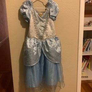 Disney parks Cinderella dress size small.  Fits 5t but stretchy enough for 6x